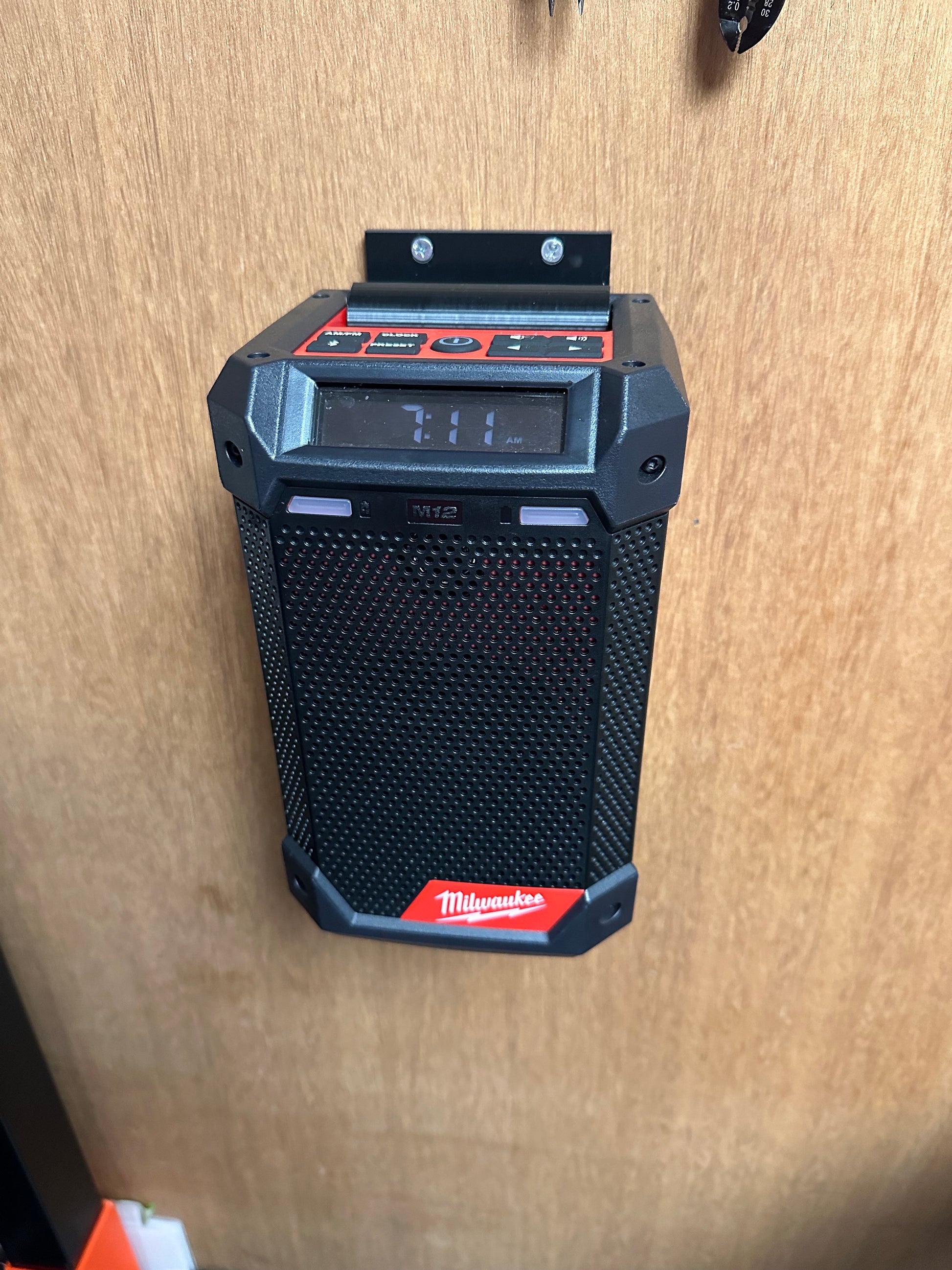 Milwaukee M12 Radio Wall Mount